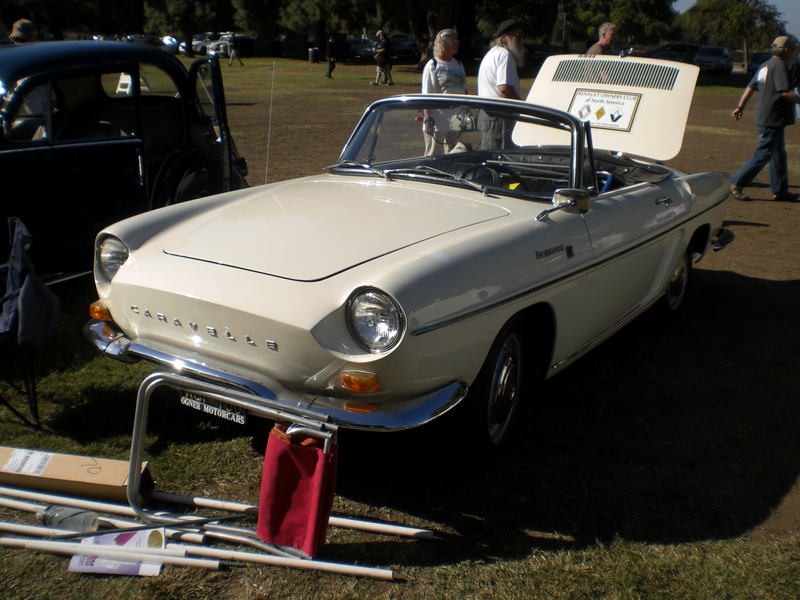 Illustration for article titled Lots of Pictures of the Cool Cars of France and Italy in Van Nuys, CA Yesterday Part 1